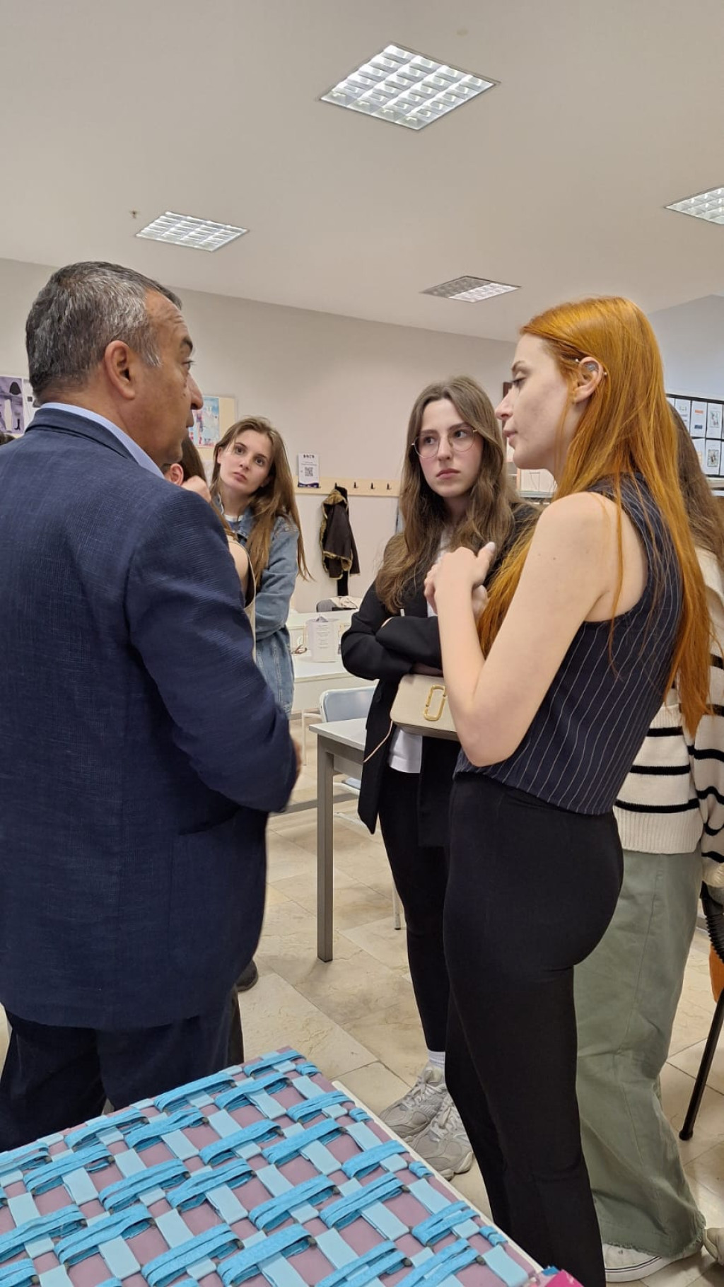 1746798669-WhatsApp Image 2025-05-09 at 15.04.11.jpeg